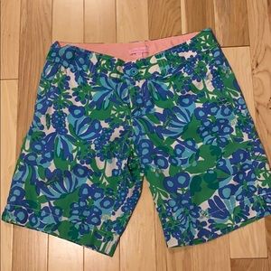 Lilly Pulitzer floral 9”shorts